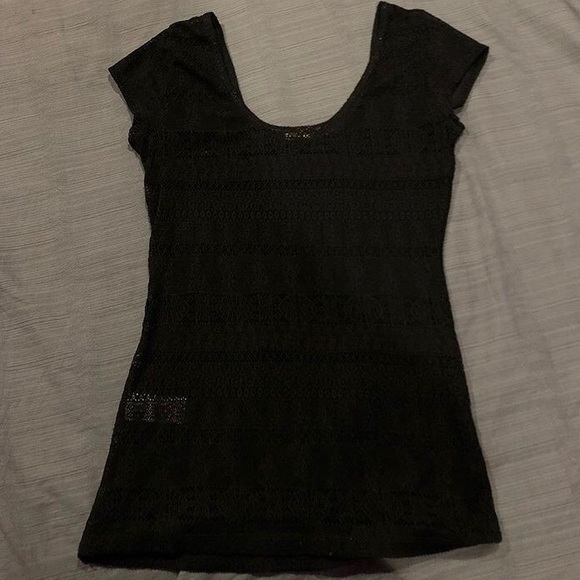 Black shirt - Picture 2 of 3